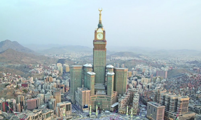 وقف الملك عبدالعزيز الذي يضم العديد من الفنادق (ياسر بخش)