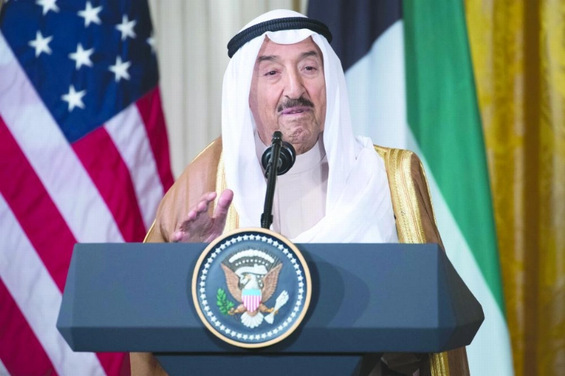 صباح الصباح متحدثا خلال المؤتمر الصحفي أمس الأول (أ ب إ)