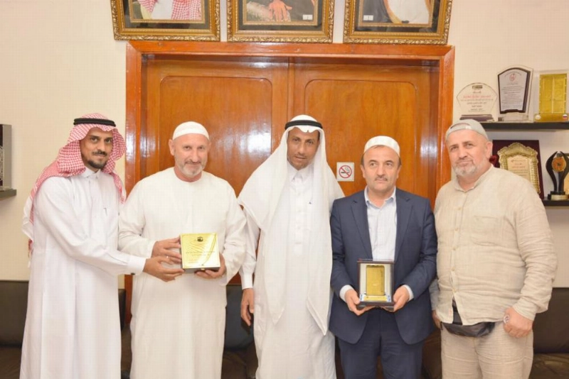 محمد يوف خلال تكريم مؤسسة مطوفي تركيا ومسلمي أوروبا (مكة)