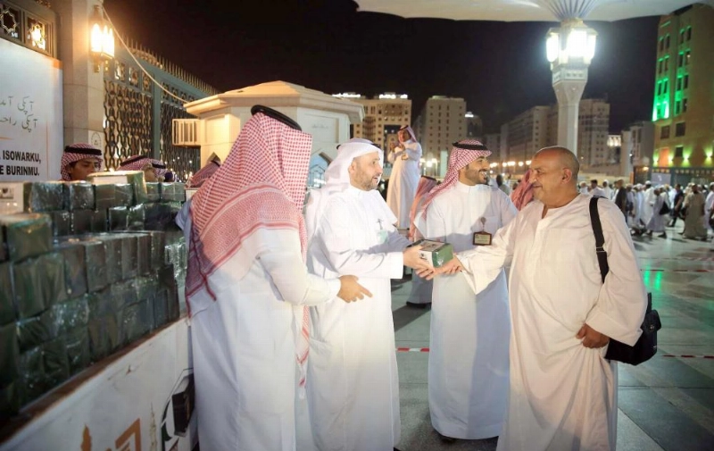 جانب من توديع الحجاج بالمدينة (واس)