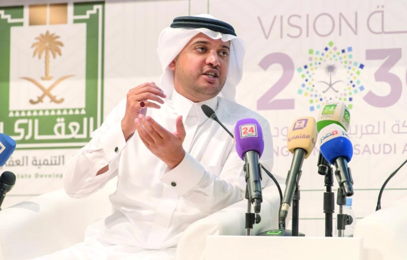 سعود بن طلال متحدثا عن منتجات سكني