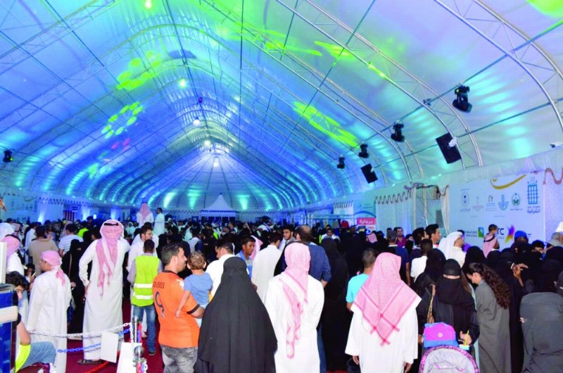 حشود من الزائرين لمهرجان صيف الشرقية 38 (واس)