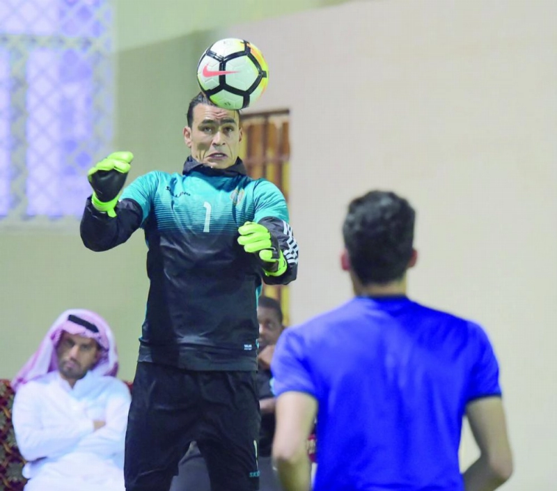 عصام