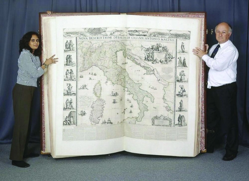 الأطلس (Colossal)