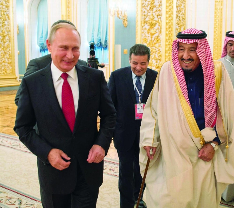 حديث ودي بين الملك سلمان والرئيس بوتين في الكرملين أمس