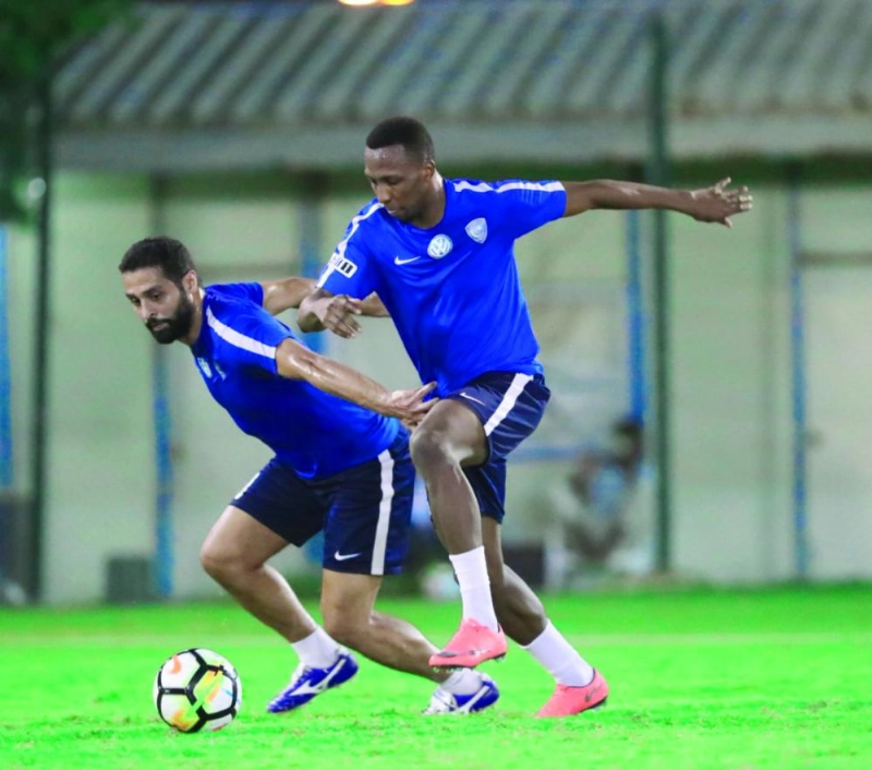 تدريبات الهلال أمس الأول في أبو ظبي (إعلامي الهلال)