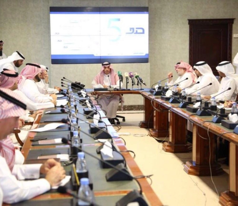 الغفيص أثناء إطلاق البرامج الخمسة (مكة)