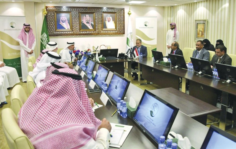الربيعة والمخلافي في مركز الملك سلمان بالرياض أمس (مكة)