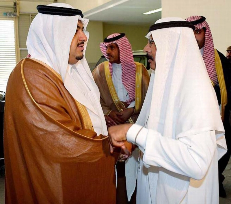 نائب أمير الرياض ينقل التعازي لأسرة الشهيد الفيفي