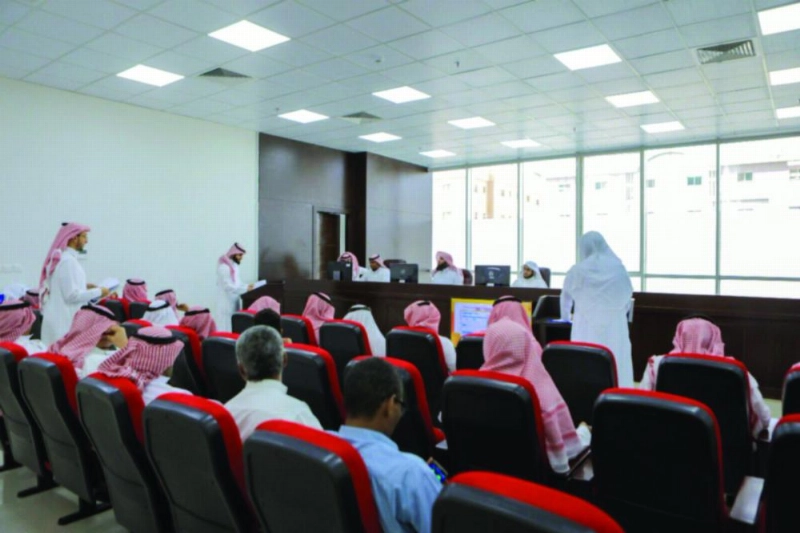 من داخل المحكمة التجارية في الرياض (وزارة العدل)