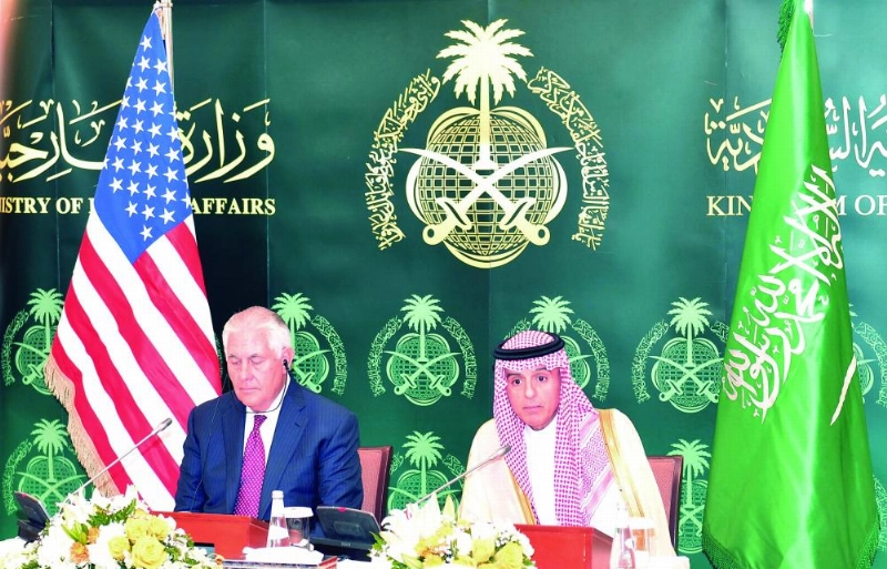 من المؤتمر الصحفي للجبير وتيلرسون في الرياض أمس (واس)