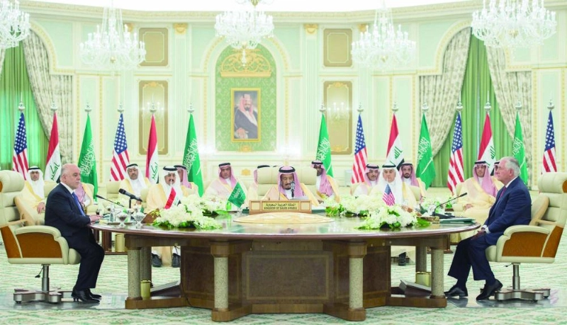 خادم الحرمين متحدثا خلال اجتماع مجلس التنسيق السعودي العراقي أمس (واس)