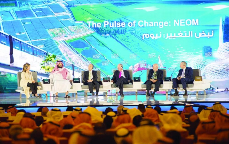 الأمير محمد بن سلمان على رأس المشاركين في جلسة نبض التغيير (واس)