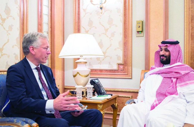 الأمير محمد بن سلمان ملتقيا رؤساء شركات فيلبس وميتسوبيشي وبلاك روك (واس)
