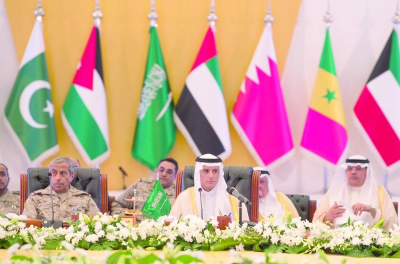 الجبير والفريق البنيان خلال المؤتمر