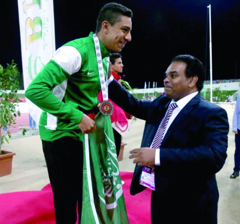 الناصري متوجا بذهبية القفز بالعصا (الأولمبية السعودية)
