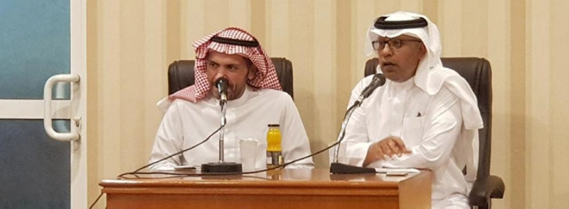 الأسمري يلقي ورقته في صالون السقيفة الثقافي (مكة)
