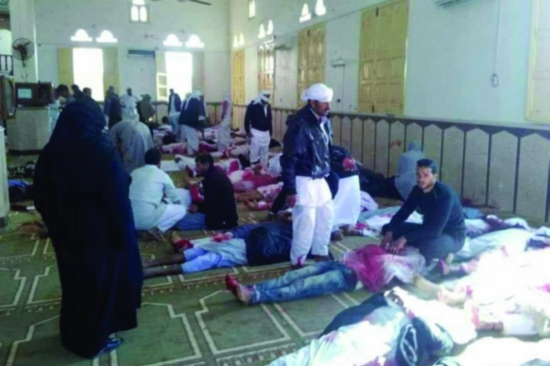 جثث الضحايا في المسجد (د ب أ)