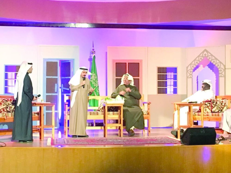 ظافر الشهري يعلن عن كتاب النادي للشاعر خفاجي (مكة)