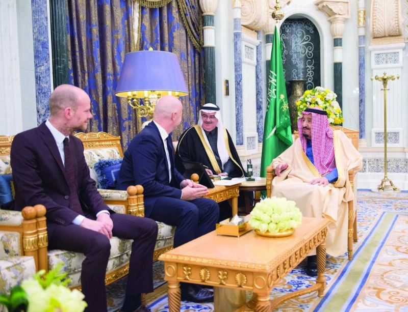 الملك سلمان يستعرض مع جياني مجالات التعاون المشترك