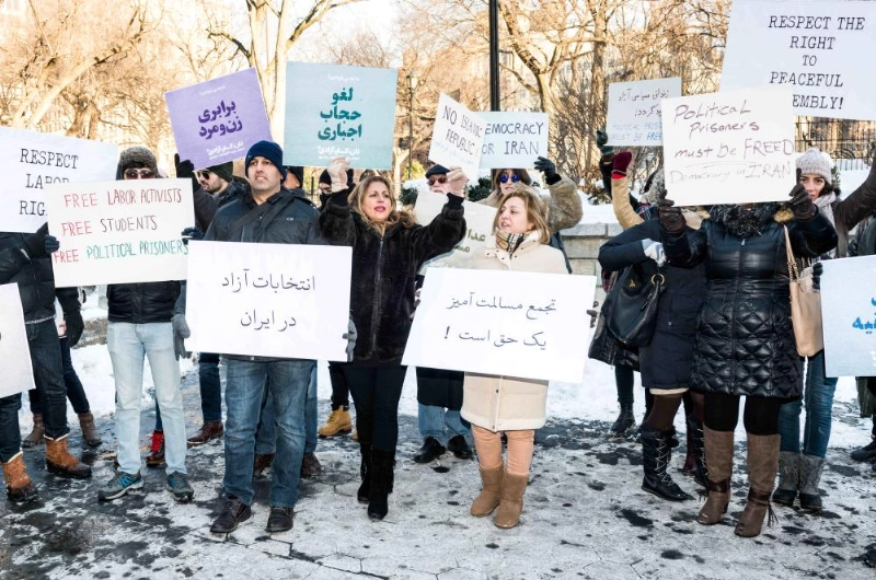 تظاهرة في نيويورك دعما للمحتجين في إيران (د ب أ)