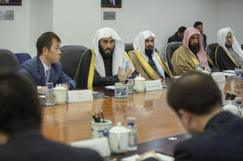 وزير العدل الدكتور وليد الصمعاني يلتقي رئيس الجمعية الصينية للمحامين
