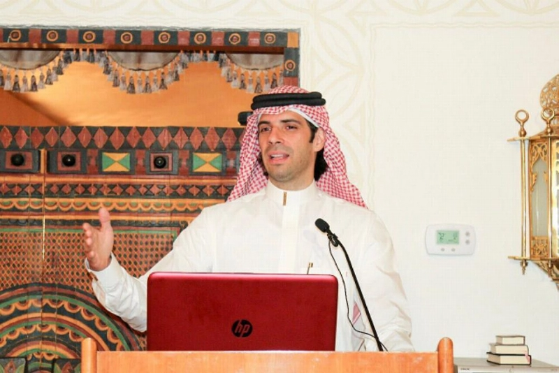حسام زواوي متحدثا خلال اللقاء (مكة)