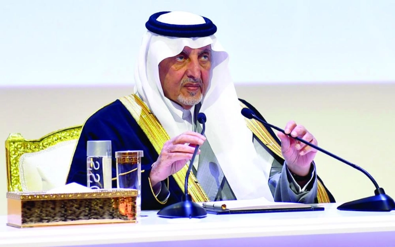 خالد الفيصل معلنا أسماء الفائزين (واس)