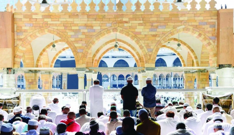 من صلاة الجمعة في الحرم المكي