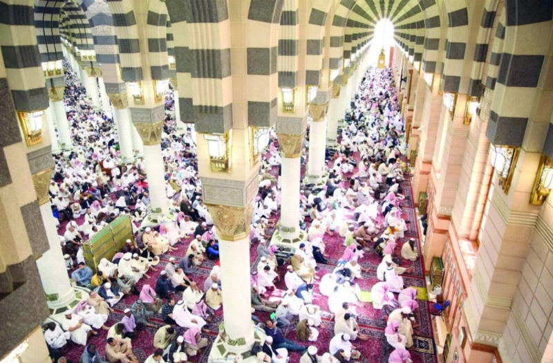 صلاة الجمعة في الحرم النبوي (واس)