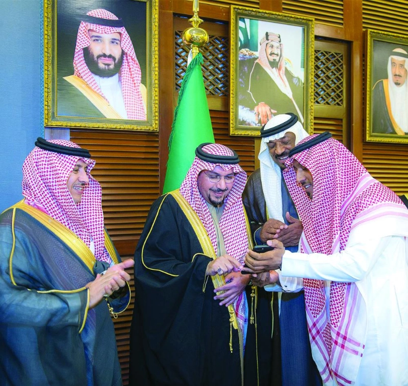فيصل بن مشعل مدشنا التطبيق الالكتروني (واس)