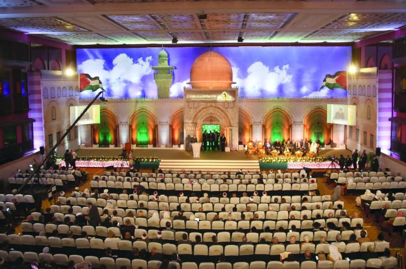 من حضور المؤتمر (د ب أ)