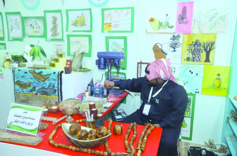 سبح معروضة في المهرجان (واس)