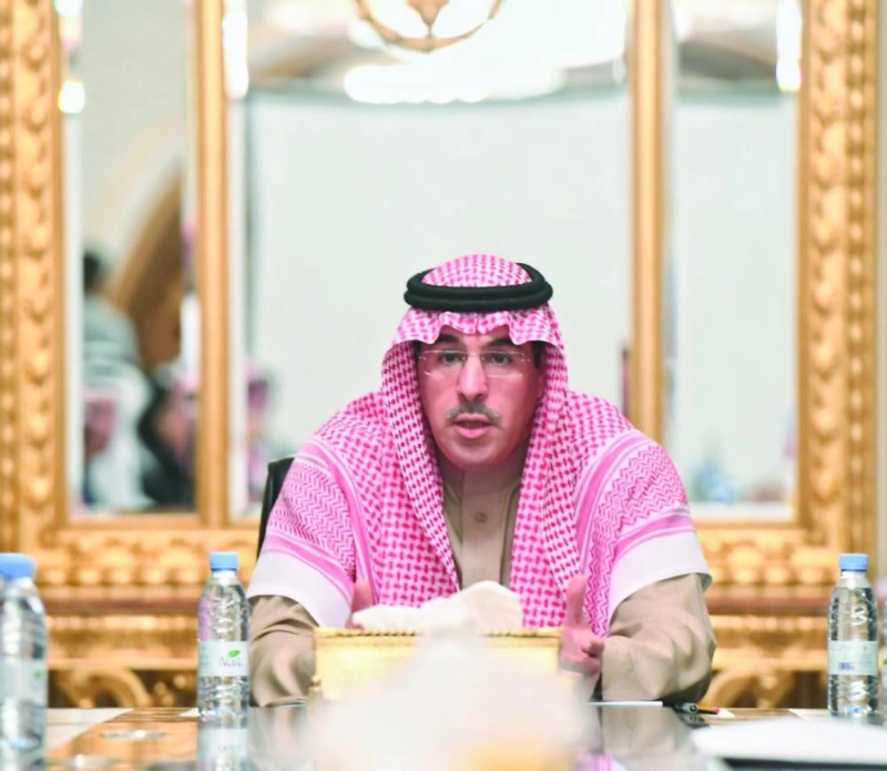 عواد العواد مترئسا الاجتماع