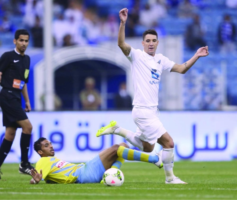 تياجو نيفيز في مباراة سابقة للهلال (مكة)