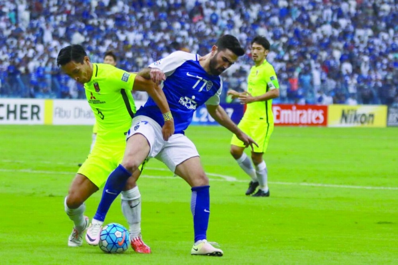 الهلال وأوراوا الياباني في نهائي النسخة الماضية (د ب أ)