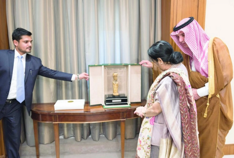 الجبير ووزيرة خارجية الهند في الرياض أمس (واس)