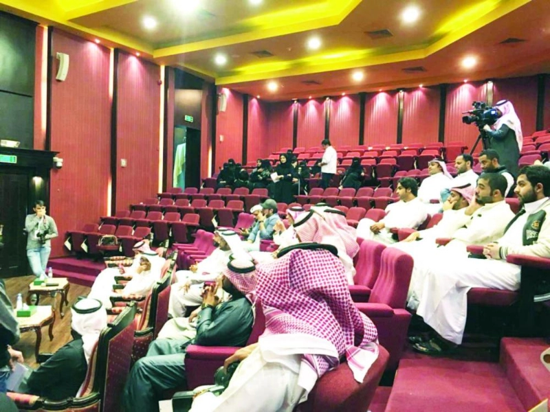 جانب من حضور الأمسية (مكة)
