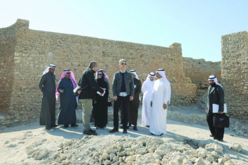 جانب من زيارات المواقع التراثية بتاروت (مكة)