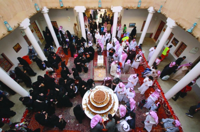 زوار في الجنادرية (واس)