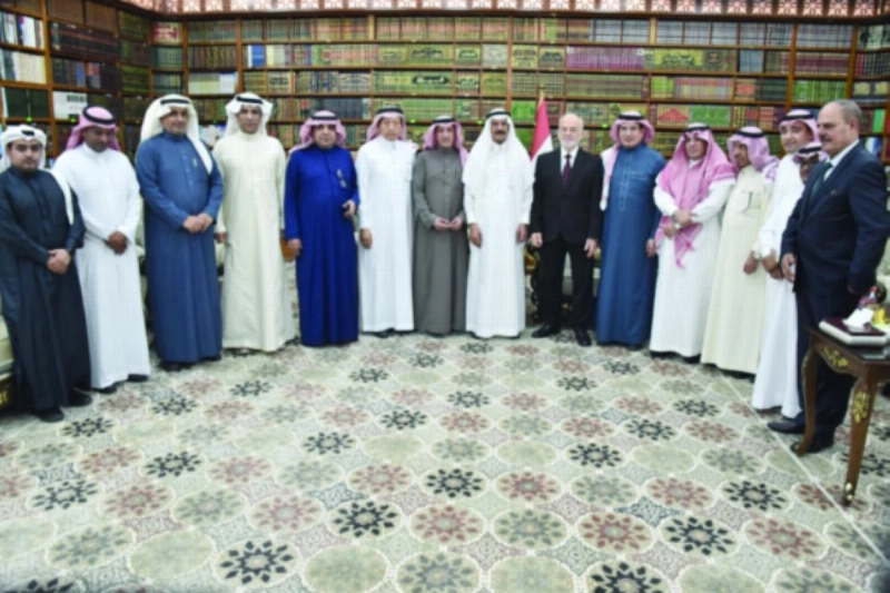 إبراهيم الجعفري متوسطا الوفد الإعلامي (مكة)