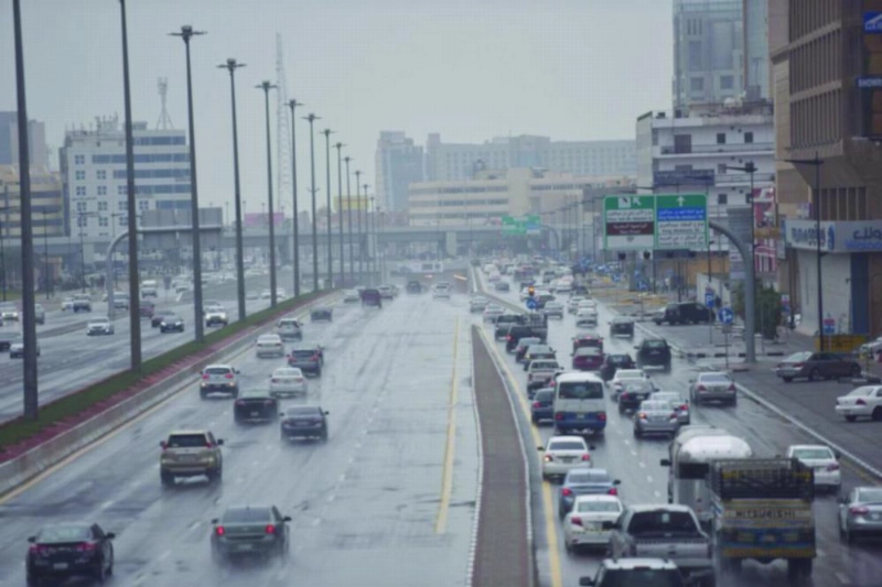 من الأمطار التي هطلت على محافظة الخبر (أمانة المنطقة الشرقية)