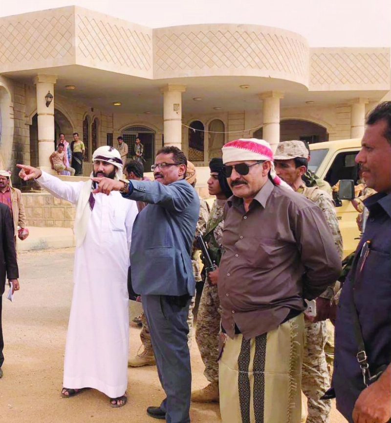 وزير النقل اليمني يتفقد منفذ الوديعة البري بشبوة (سبأ نت)