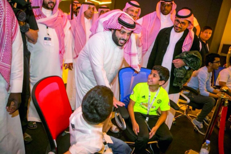 آل الشيخ يتابع بطولة القيمرز أمس (هيئة الرياضة)