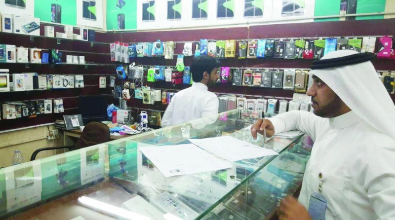 ممثل العمل أثناء جولة تفتيشية (مكة)
