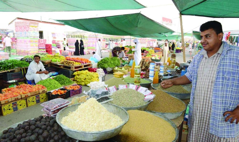 أحد الأسواق الشعبية في محافظة العارضة (واس)
