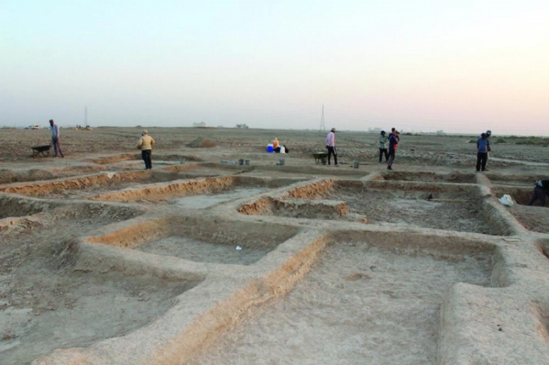 الفرق خلال عملية التنقيب (ARTEMAGAZINE)