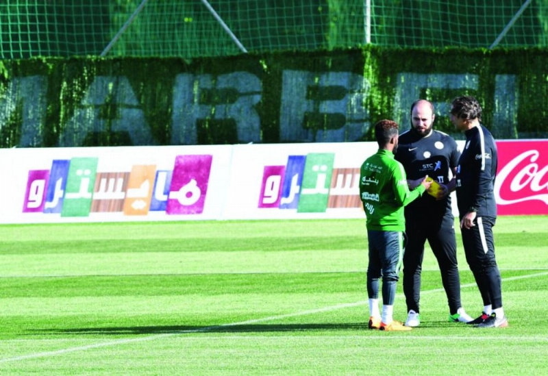 الجهاز الطبي للمنتخب مع نواف العابد (إعلامي المنتخب)