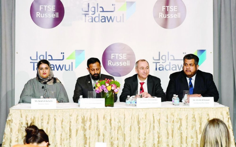 الرئيس التنفيذي لمؤشر فوتسي خلال المؤتمر الصحفي (واس)