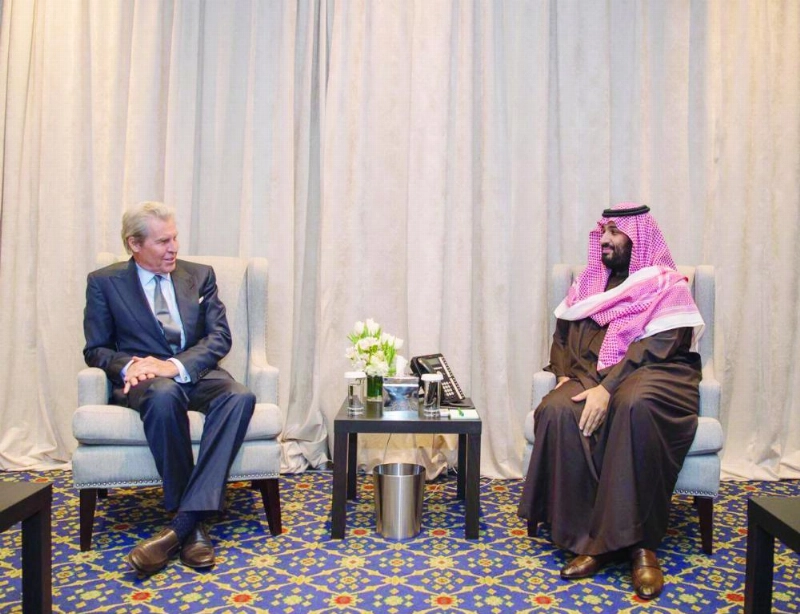 ولي العهد خلال لقائه رئيس النادي الاقتصادي في نيويورك (واس)